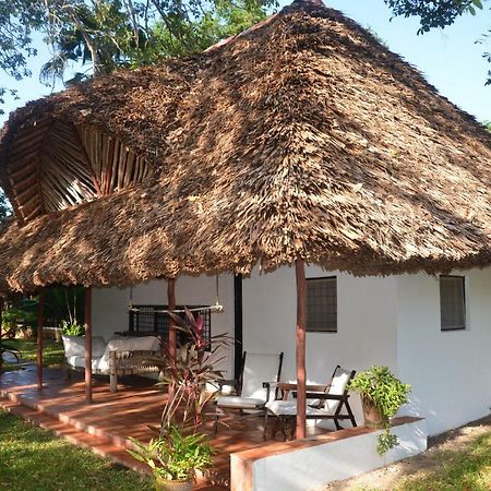 Diani House Otel Diani Beach Dış mekan fotoğraf